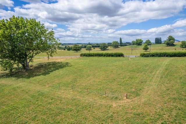 36 Bell Road Ngahinapouri_2