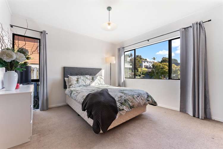 10 Camilla Grove Totara Vale_12