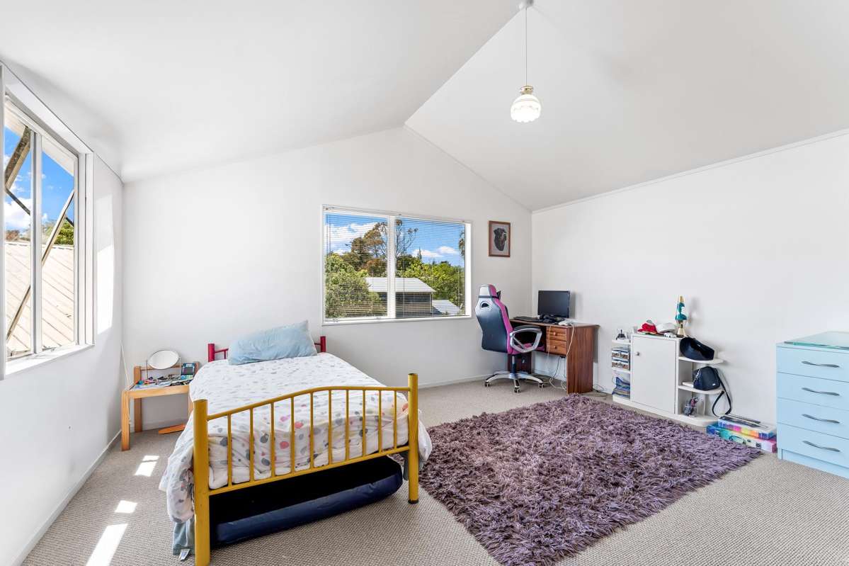 2/372 Whangaparaoa Road_3