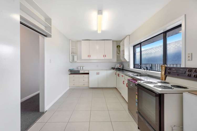 12 Brockenhurst Street Aranui_9