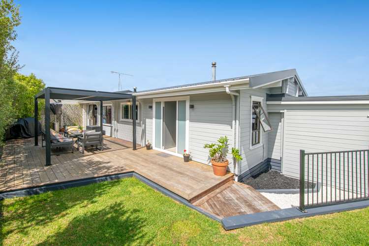 24a Fairway Ave Red Beach_16
