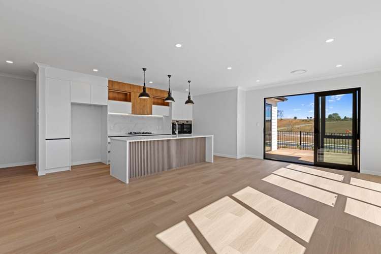 27 Tipu Crescent Wainui_5