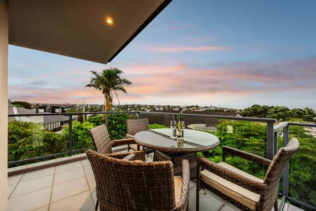 9a Scarboro Terrace Murrays Bay_1