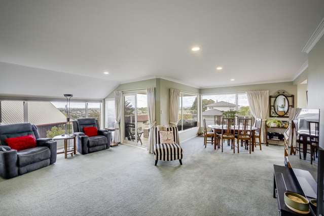 76A Churchill Drive Taradale_4