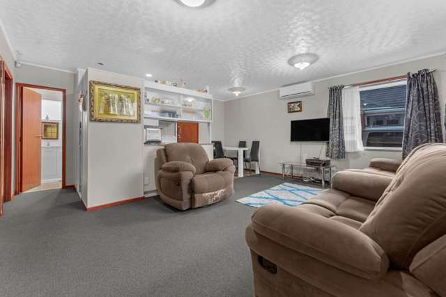 Convenient & Handy Spot in Papatoetoe!