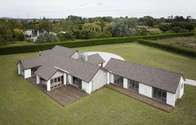 Elegant Living on a Grand Scale in Kaukapakapa