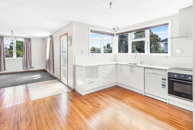 14 Yeats Crescent Fairfield_1