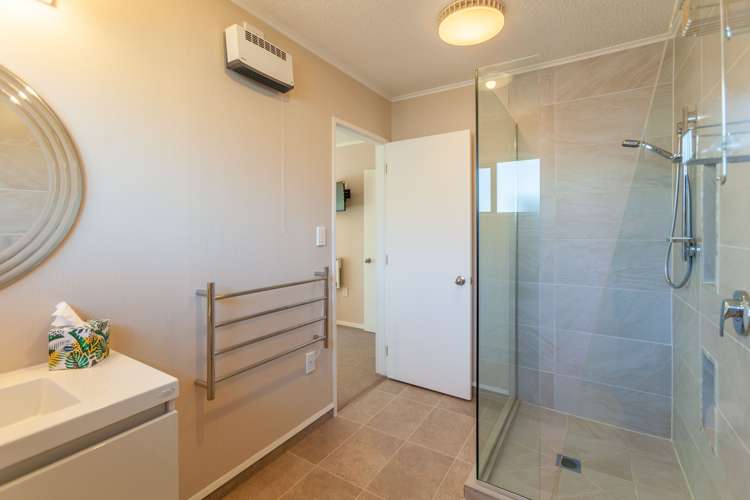 6 Bishops Close Greenmeadows_16