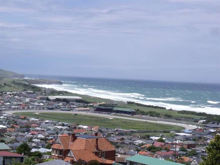 131 Easther Crescent Kew_7