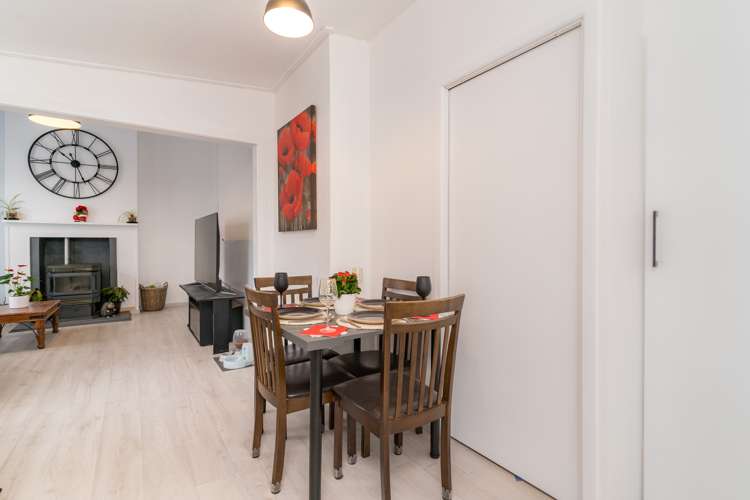 34 Baker Street Caversham_19