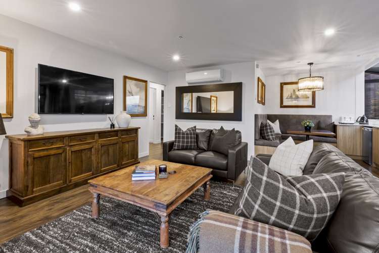 5 Sunrise Lane Queenstown_22