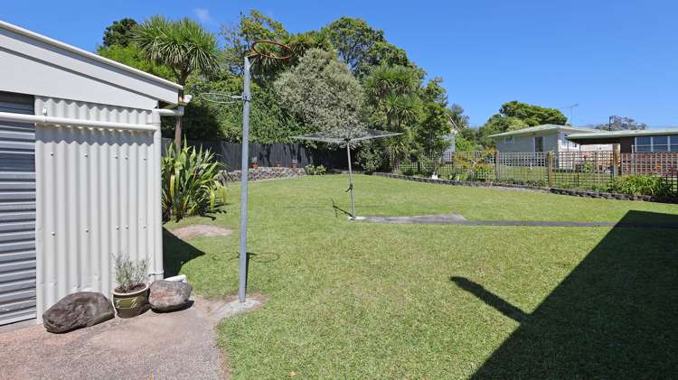 3 Tracey Terrace Te Atatu South_21