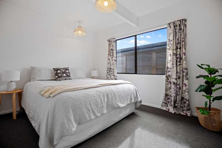 1 Hall Road Matua_15