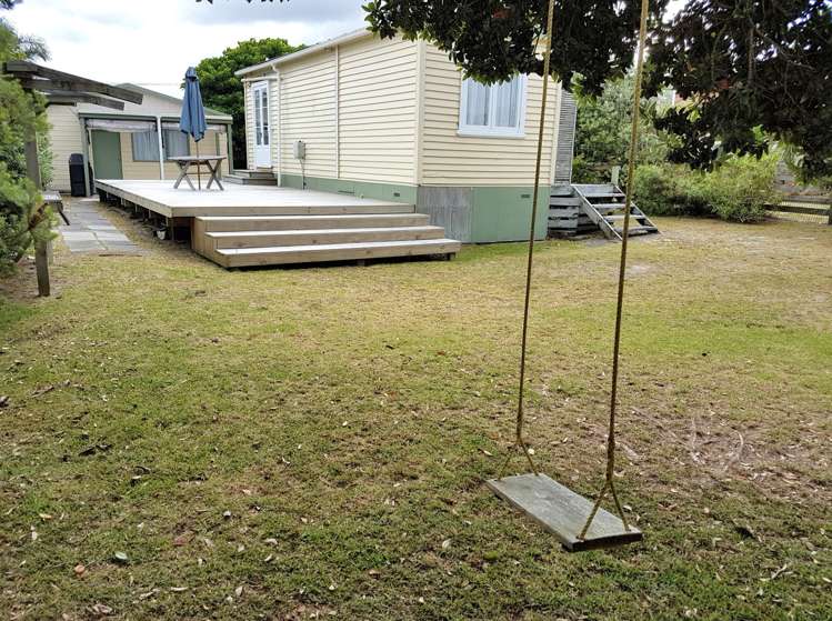 29 Slako Crescent Ruakaka_13