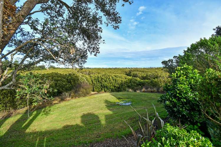 14 Seaward Place Wattle Downs_17