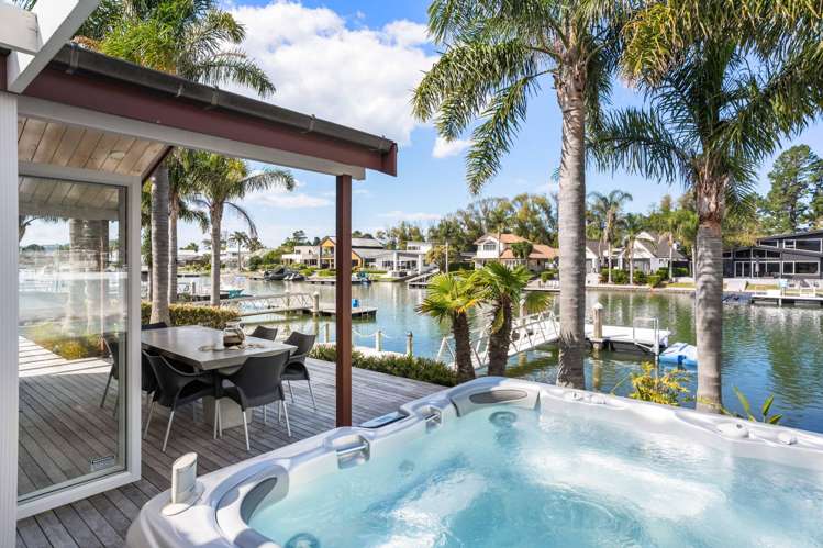 122 Motu Capri Pauanui_17