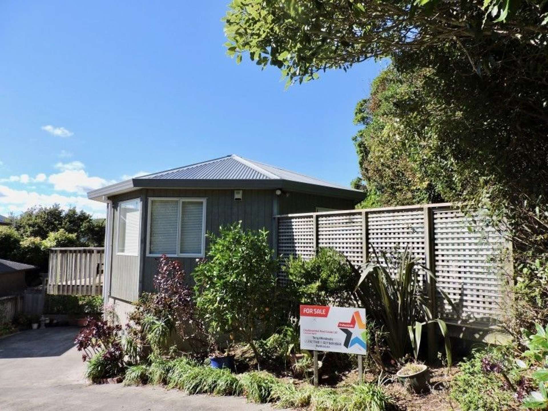 13b Peterhouse Street Tawa_0