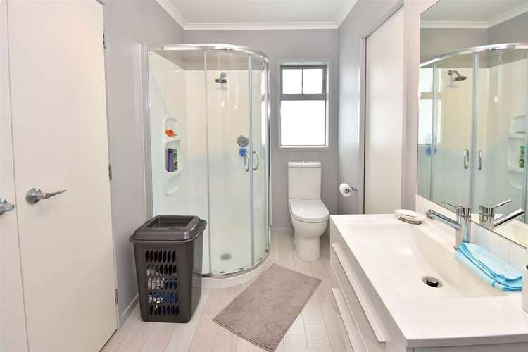 3/925 Whangaparaoa Road Manly_11