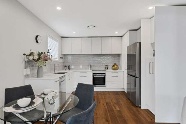 2/6 Timbertop Lane Saint Martins_4