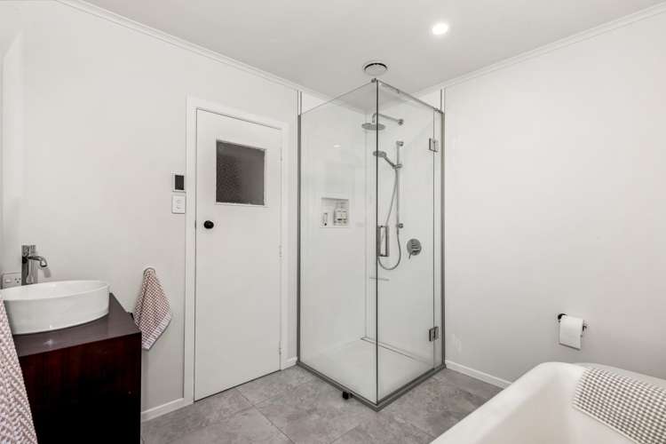 21B Jeep Road Raumati South_10