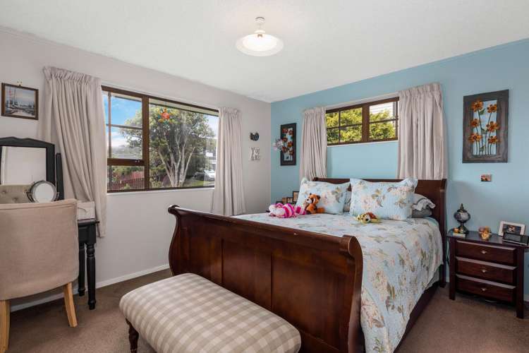 14 Brasenose Place Tawa_13