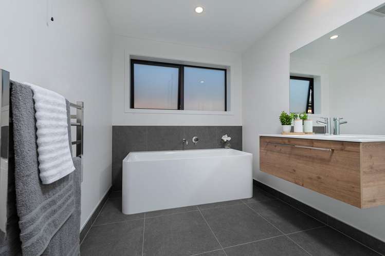 14 Booth Drive Cromwell_24