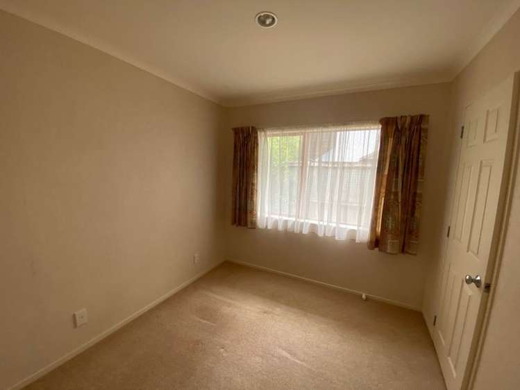 17 Lilybank Crescent East Tamaki_12