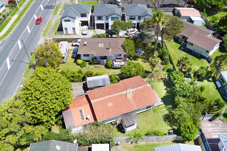 82 & 84 Moire Road Royal Heights_3