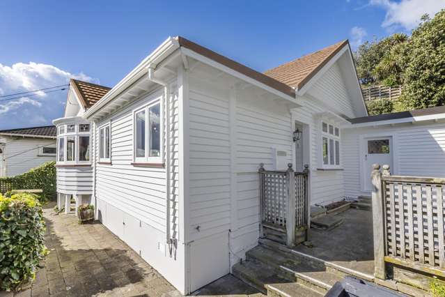 11 Hungerford Road Lyall Bay_2
