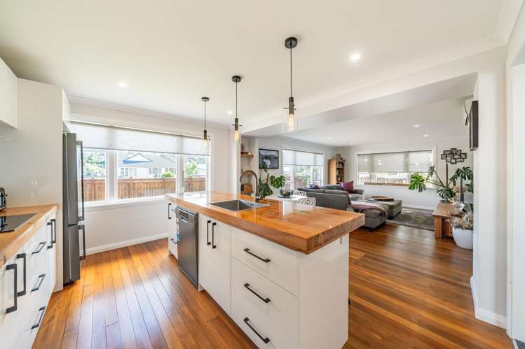 185 Stokes Valley Road Stokes Valley_11