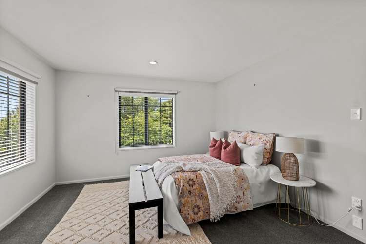 61 Travis Country Drive Burwood_15