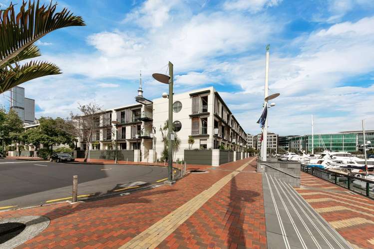 1J/22 Pakenham Street East Auckland Central_14