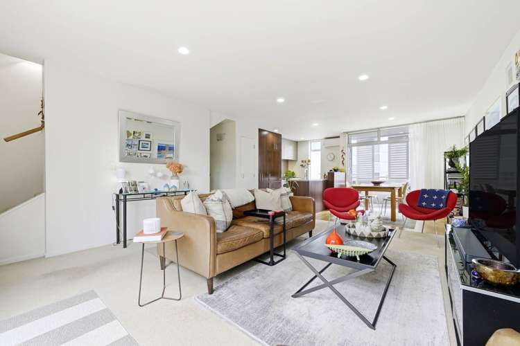 2/31 Byron Avenue_5