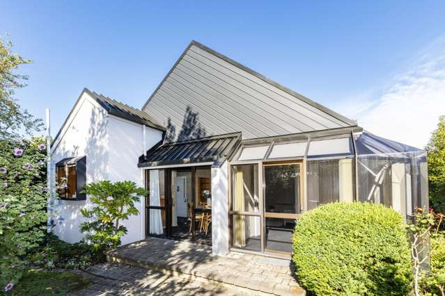 Endless Potential in this Ilam Oasis