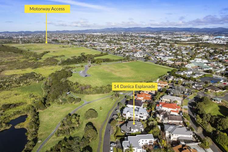 14 Danica Esplanade Te Atatu Peninsula_34