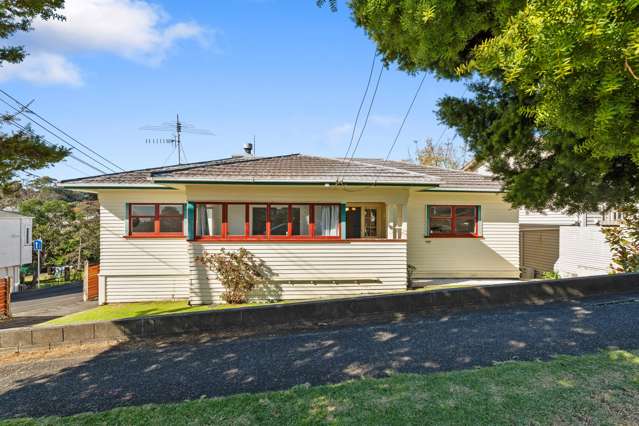 Home and income, 607sqm freehold!