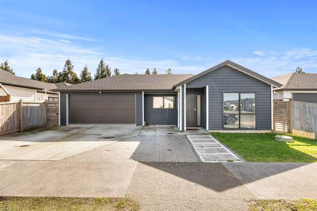 3 + 2 in Kauri Flats