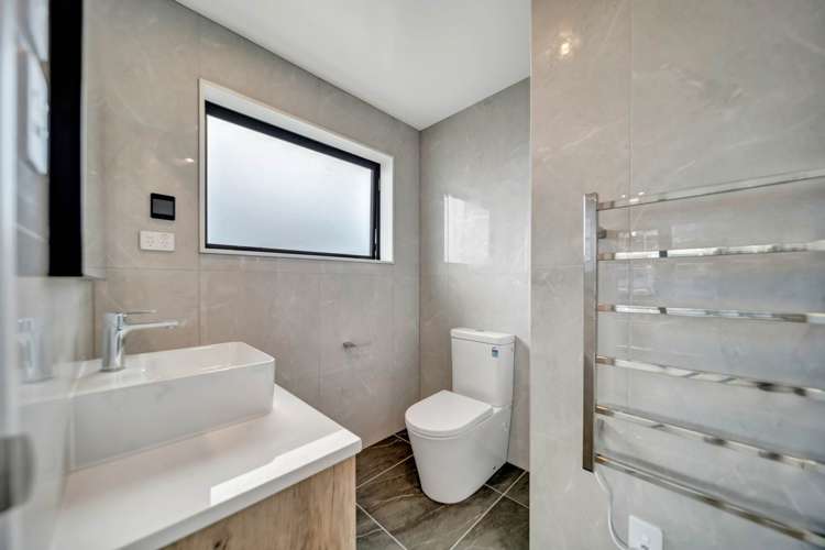 3 Alluvial Street Flat Bush_24