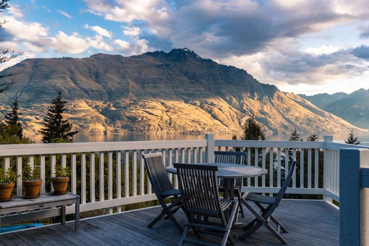 18 Mckerrow Place Fernhill/Sunshine Bay_12