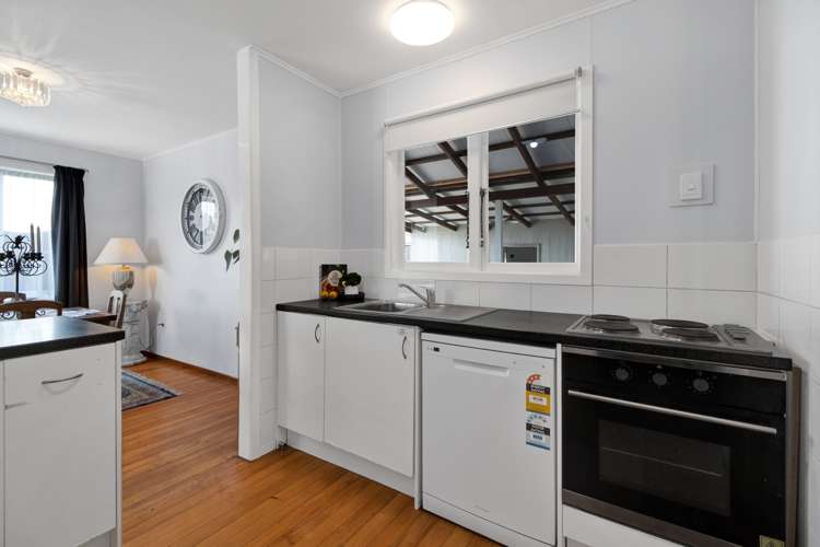 162 Seaview Road Westown_24