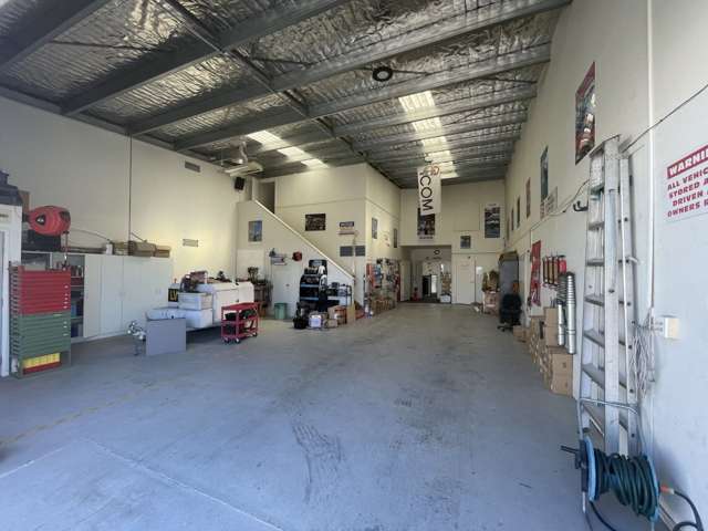 92 Ford Road Onekawa_3