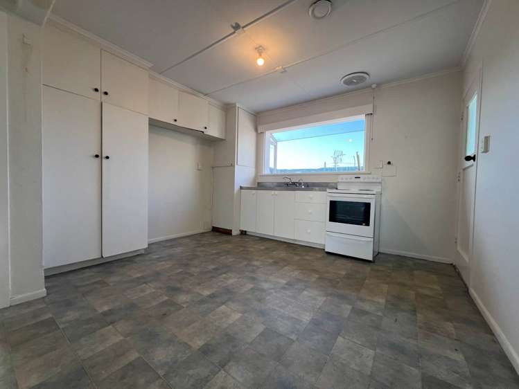 74 Russell Road Manurewa_6
