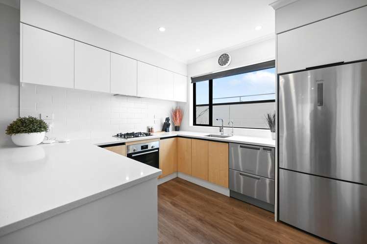 22/182 London Street_2