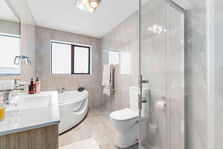 14a Charntay Avenue Clover Park_11