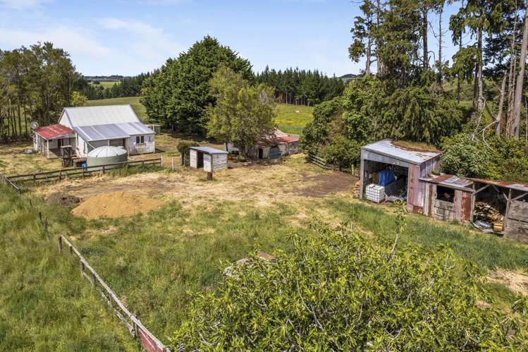 324 Block 8 Road Waitotara_13