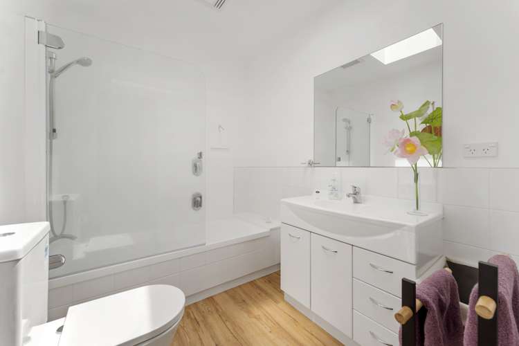 31 Tiverton Crescent Whalers Gate_14