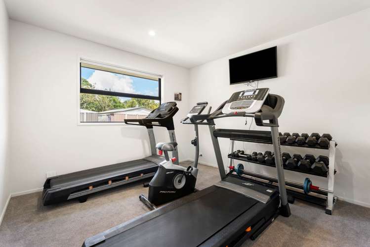 11 Bernora Crescent Bombay_23