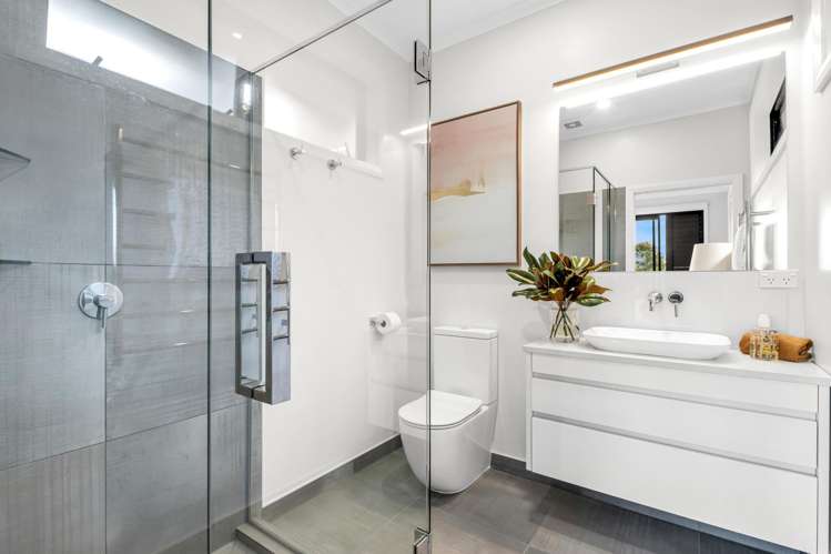 226 Whitford Road Whitford_26