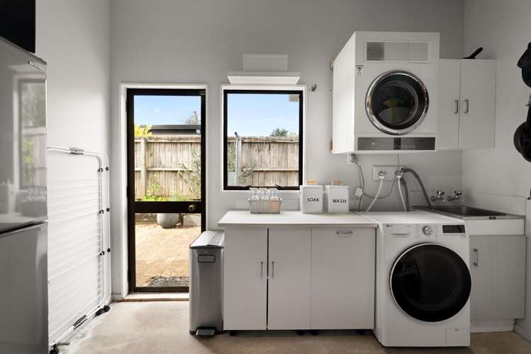 80b Aviemore Drive Highland Park_18