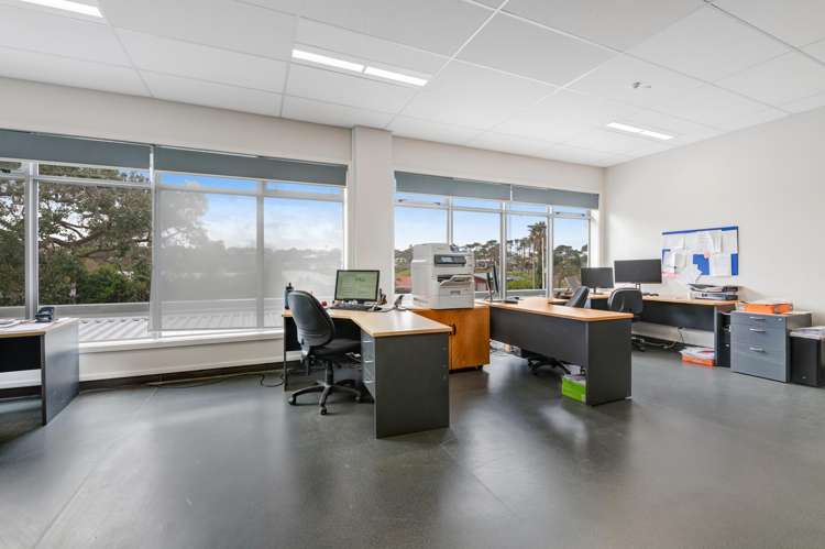 938 Whangaparaoa Road Manly_11